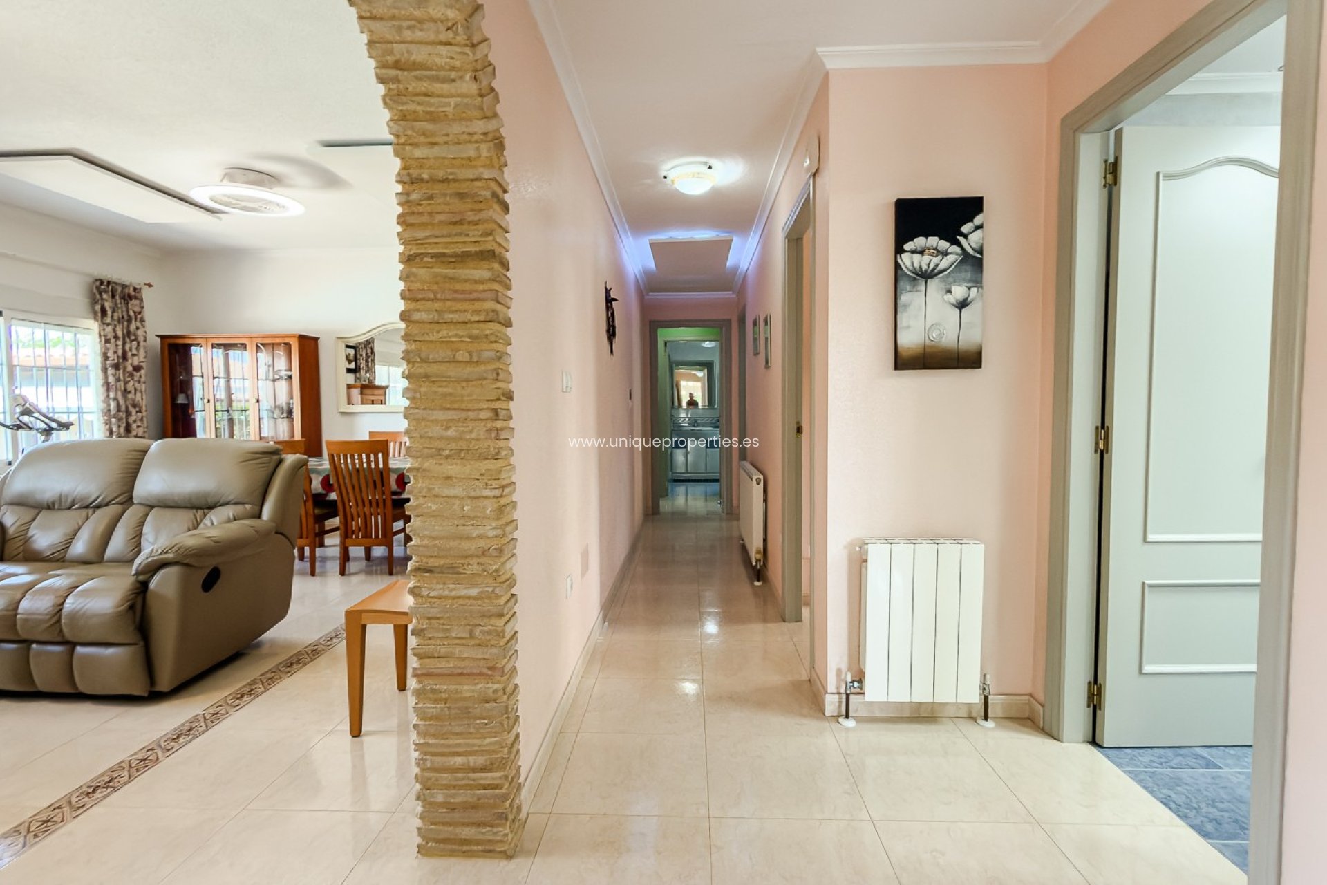Reventa - House -
CATRAL - Catral