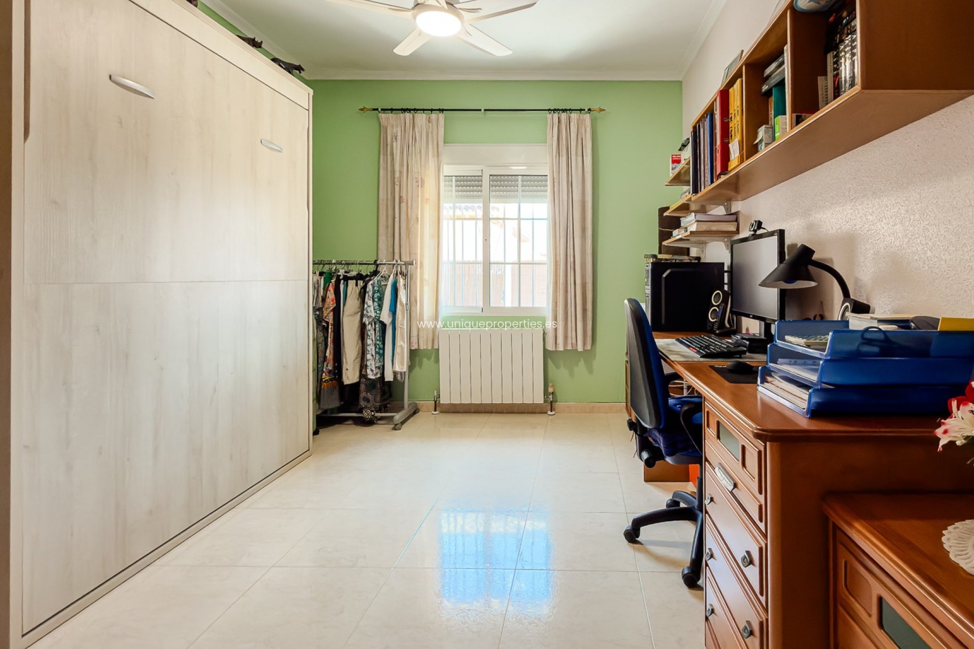 Reventa - House -
CATRAL - Catral