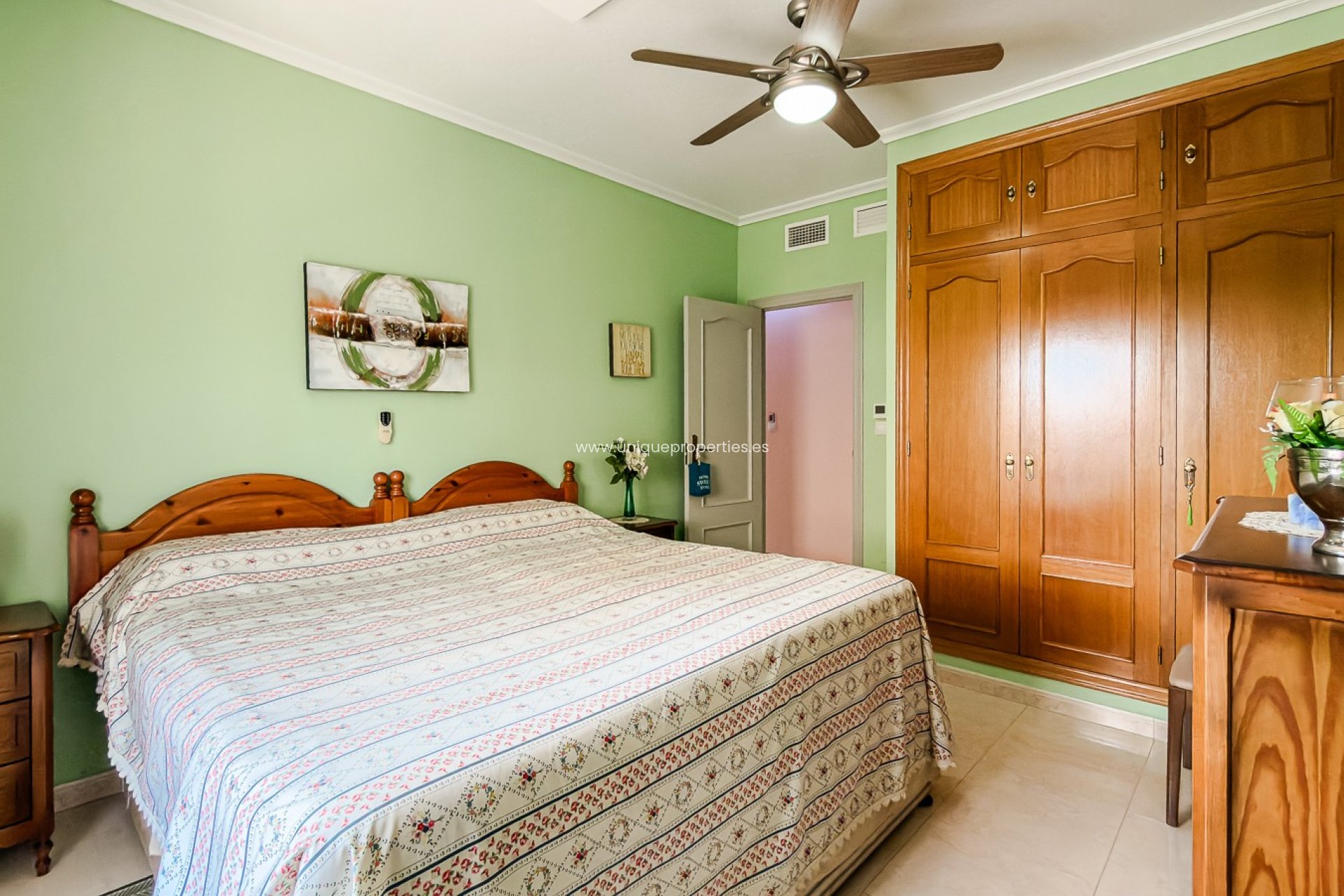 Reventa - House -
CATRAL - Catral