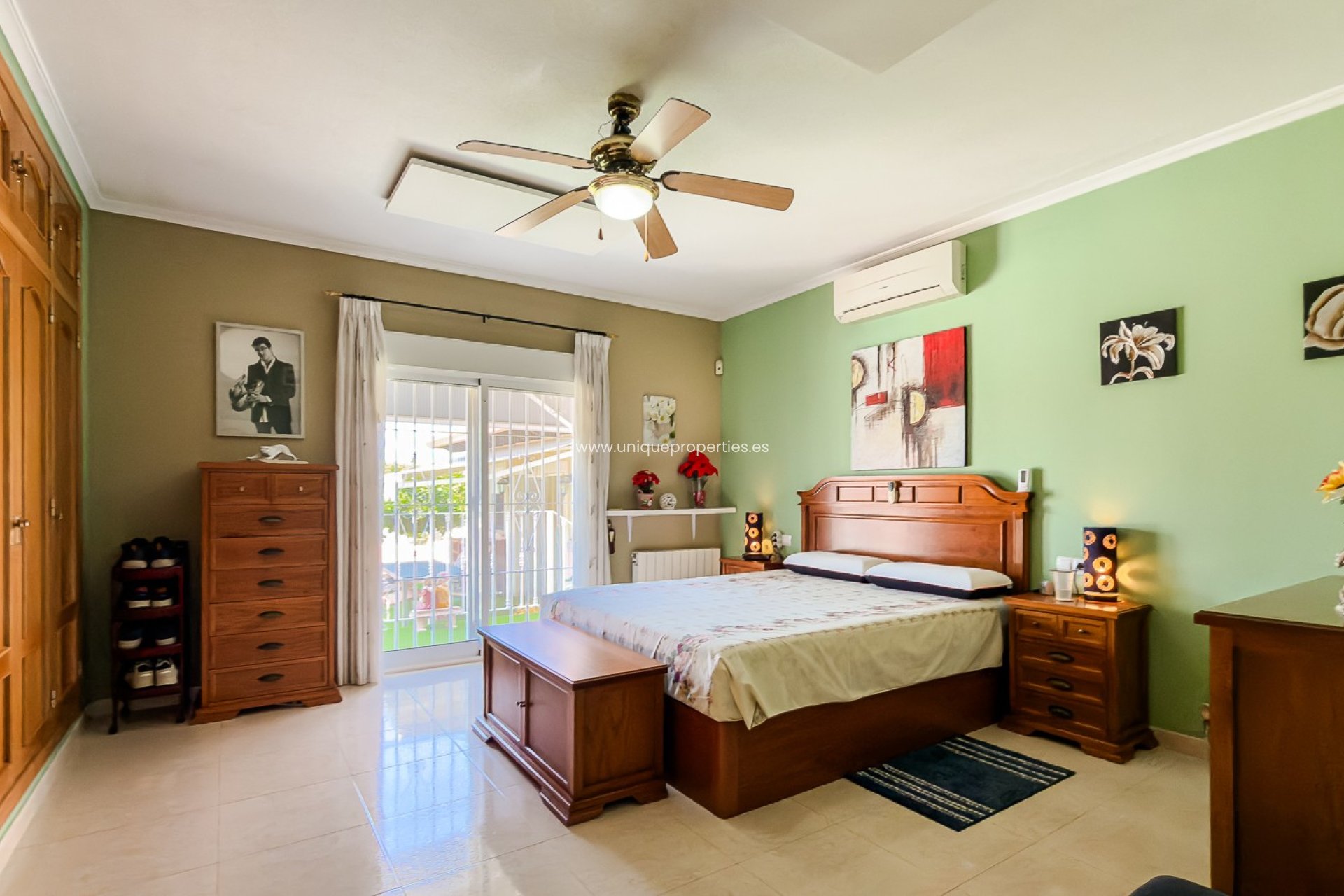 Reventa - House -
CATRAL - Catral