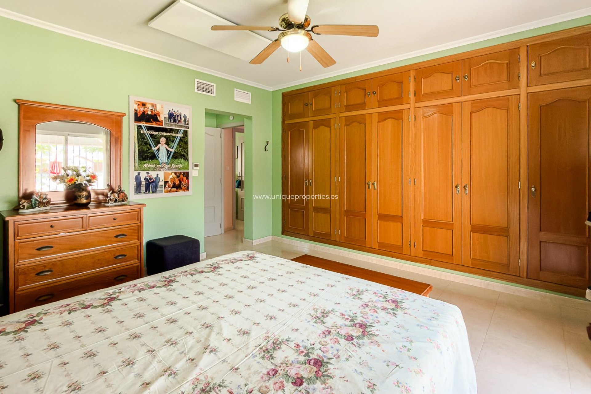 Reventa - House -
CATRAL - Catral