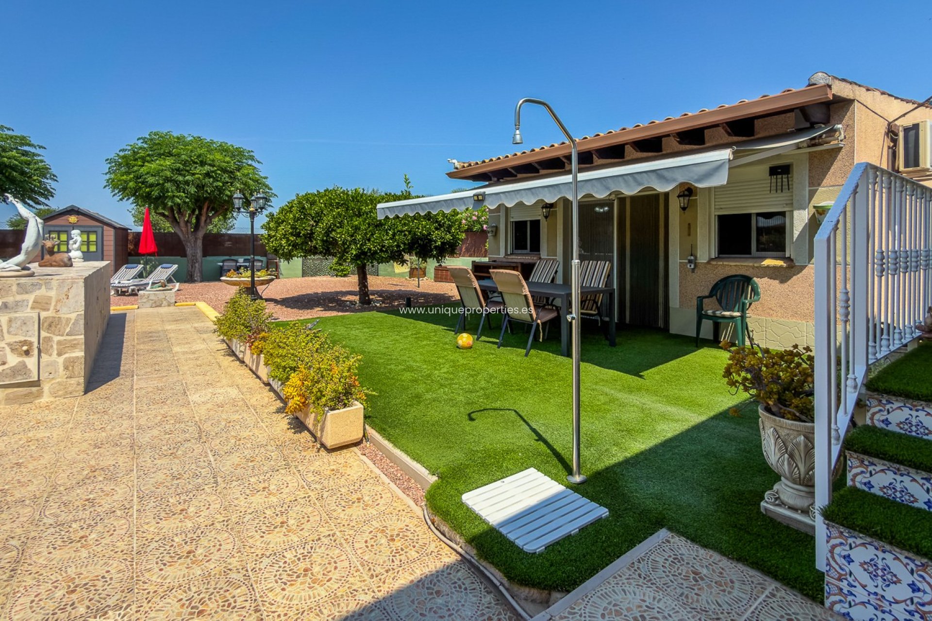 Reventa - House -
CATRAL - Catral