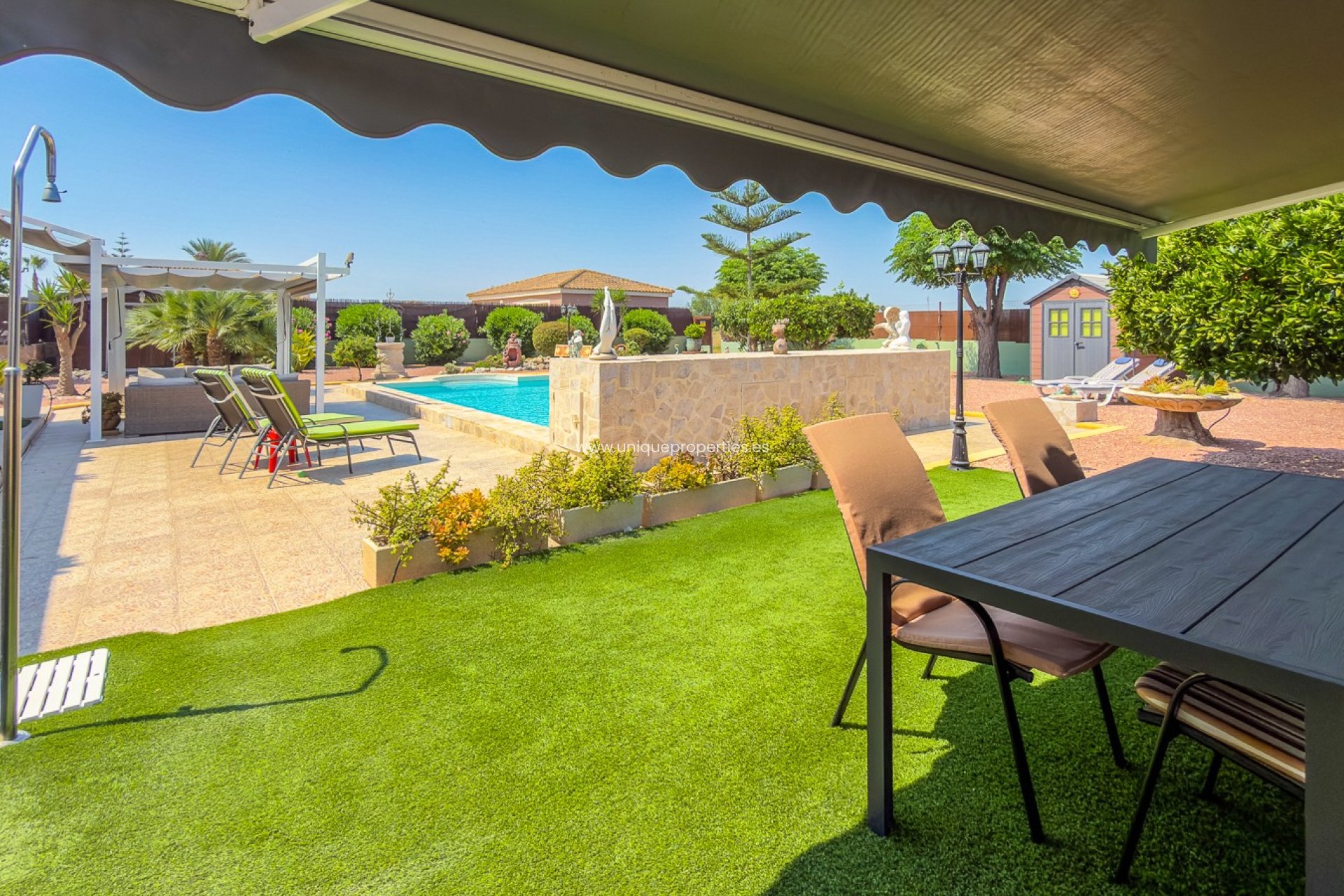 Reventa - House -
CATRAL - Catral