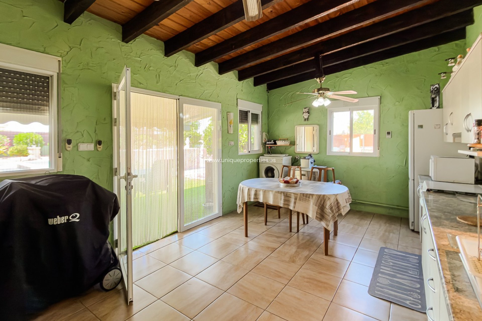 Reventa - House -
CATRAL - Catral