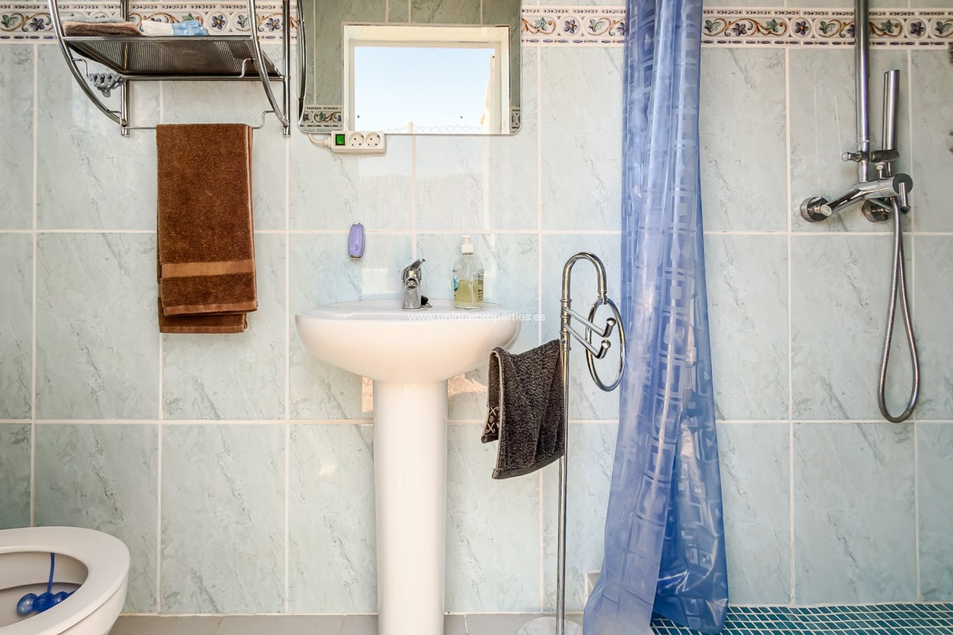Reventa - House -
CATRAL - Catral