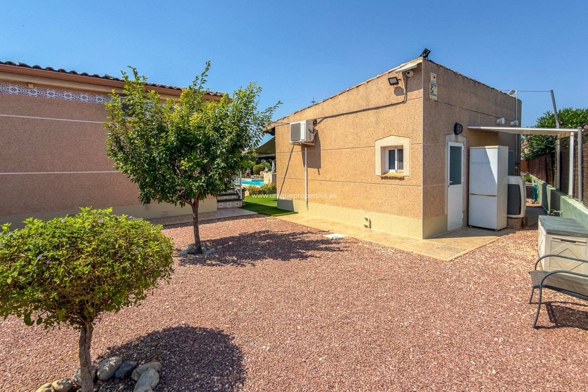 Reventa - House -
CATRAL - Catral