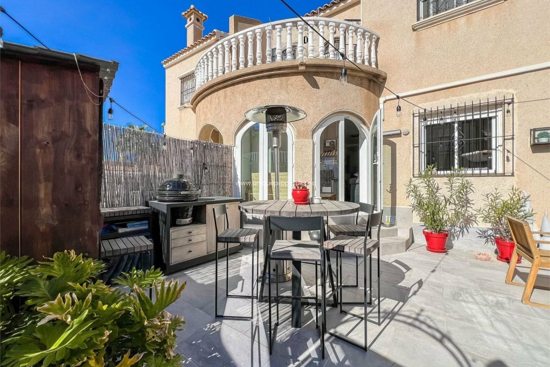 Reventa - House -
Orihuela Costa - Villamartin