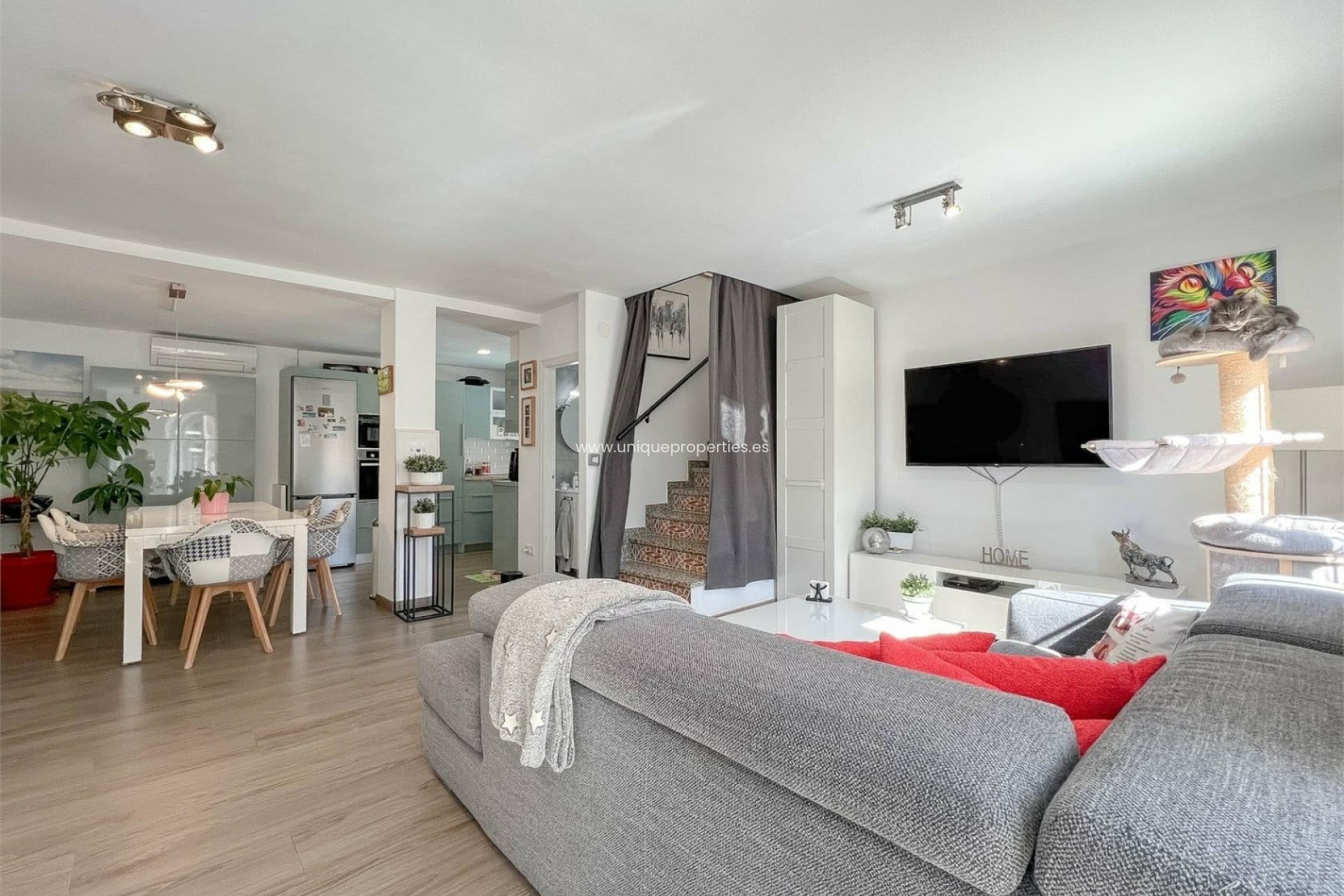 Reventa - House -
Orihuela Costa - Villamartin
