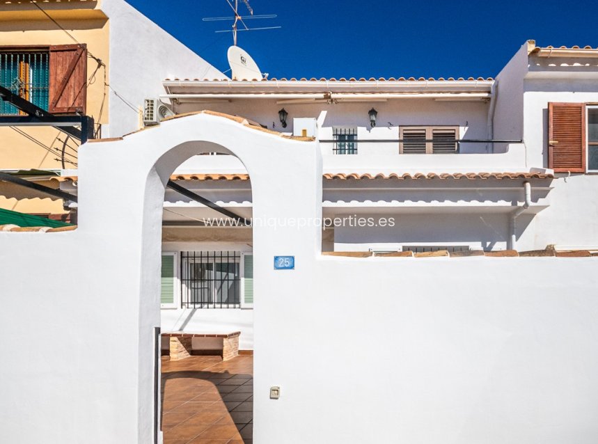 Reventa - House -
San Miguel de Salinas