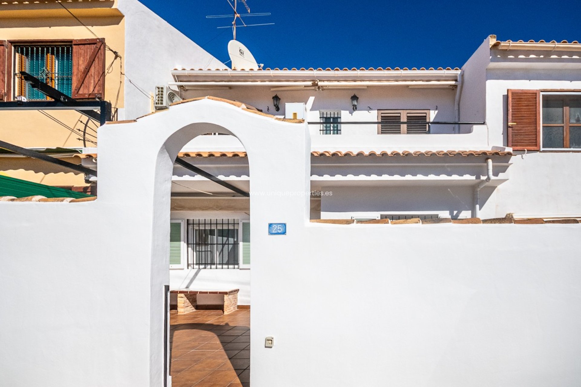 Reventa - House -
San Miguel de Salinas