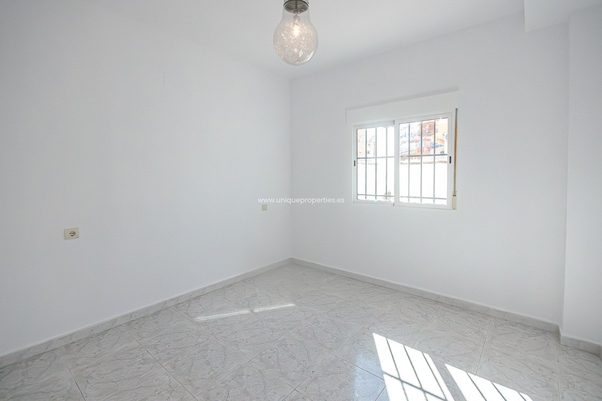 Reventa - House -
San Miguel de Salinas