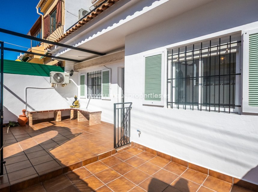Reventa - House -
San Miguel de Salinas