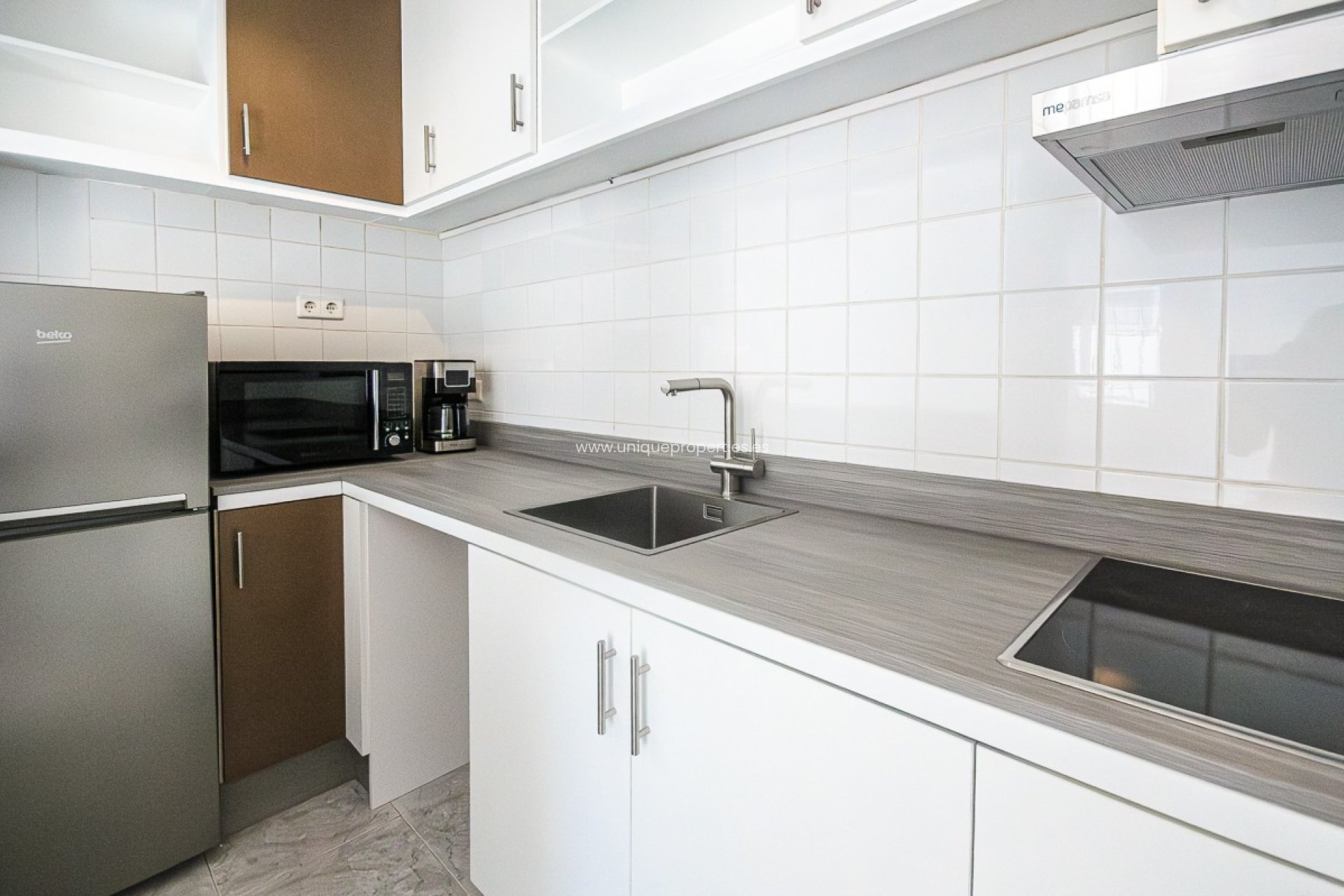 Reventa - House -
San Miguel de Salinas