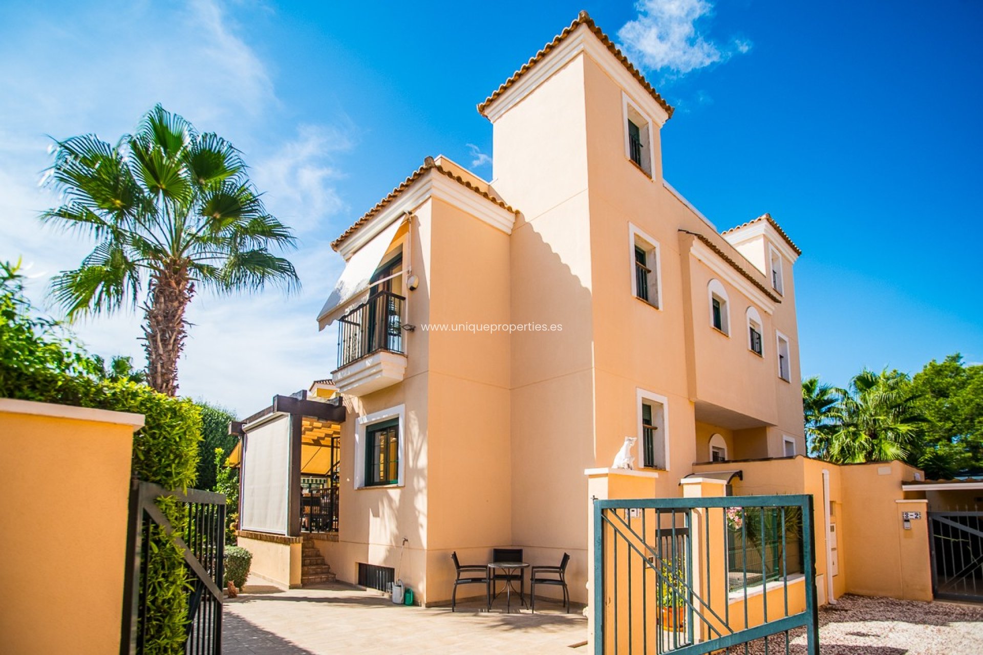 Reventa - House -
Torrevieja - LOS BALCONES - LOS ALTOS
