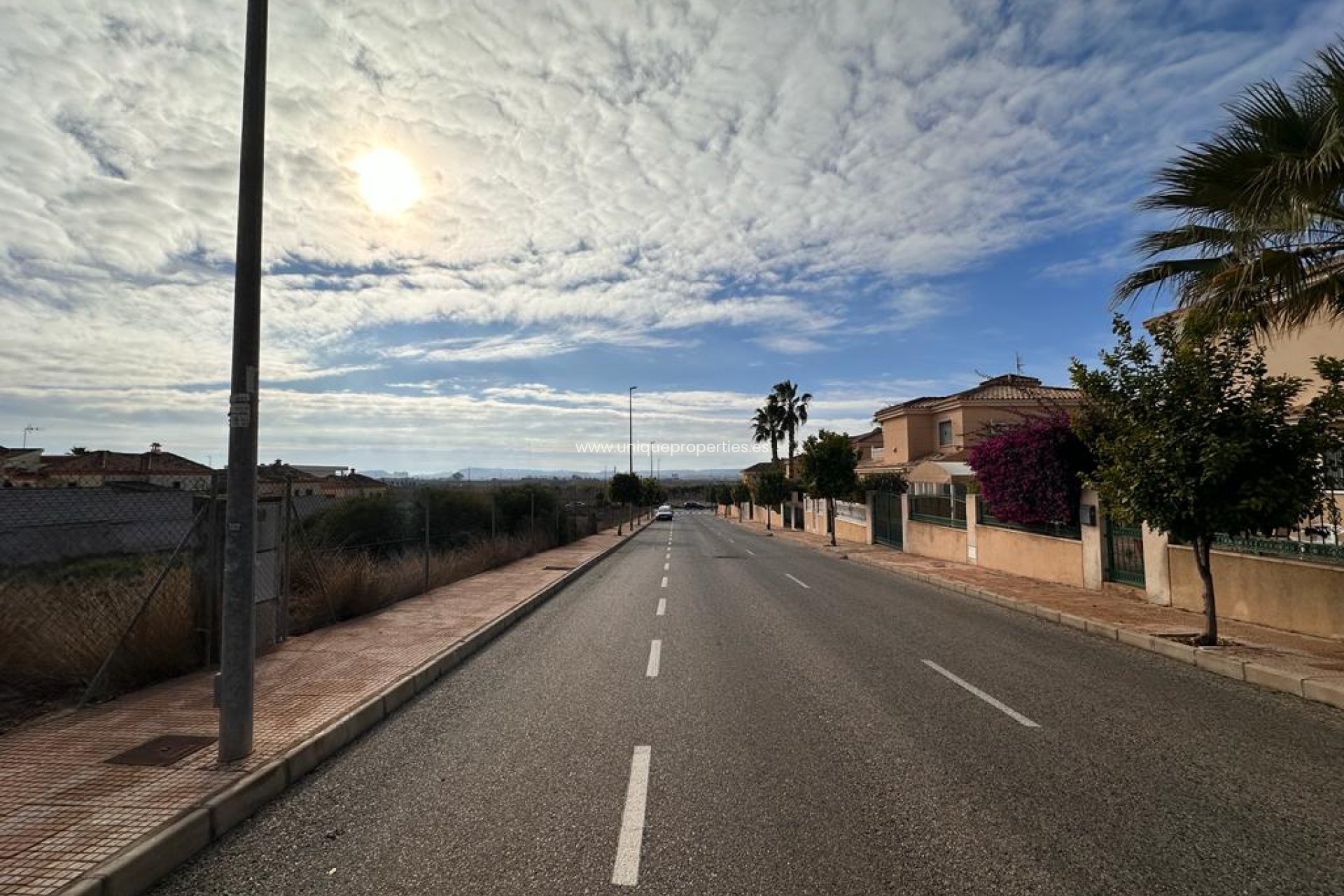 Reventa - Land -
La Marina - LA MARINA