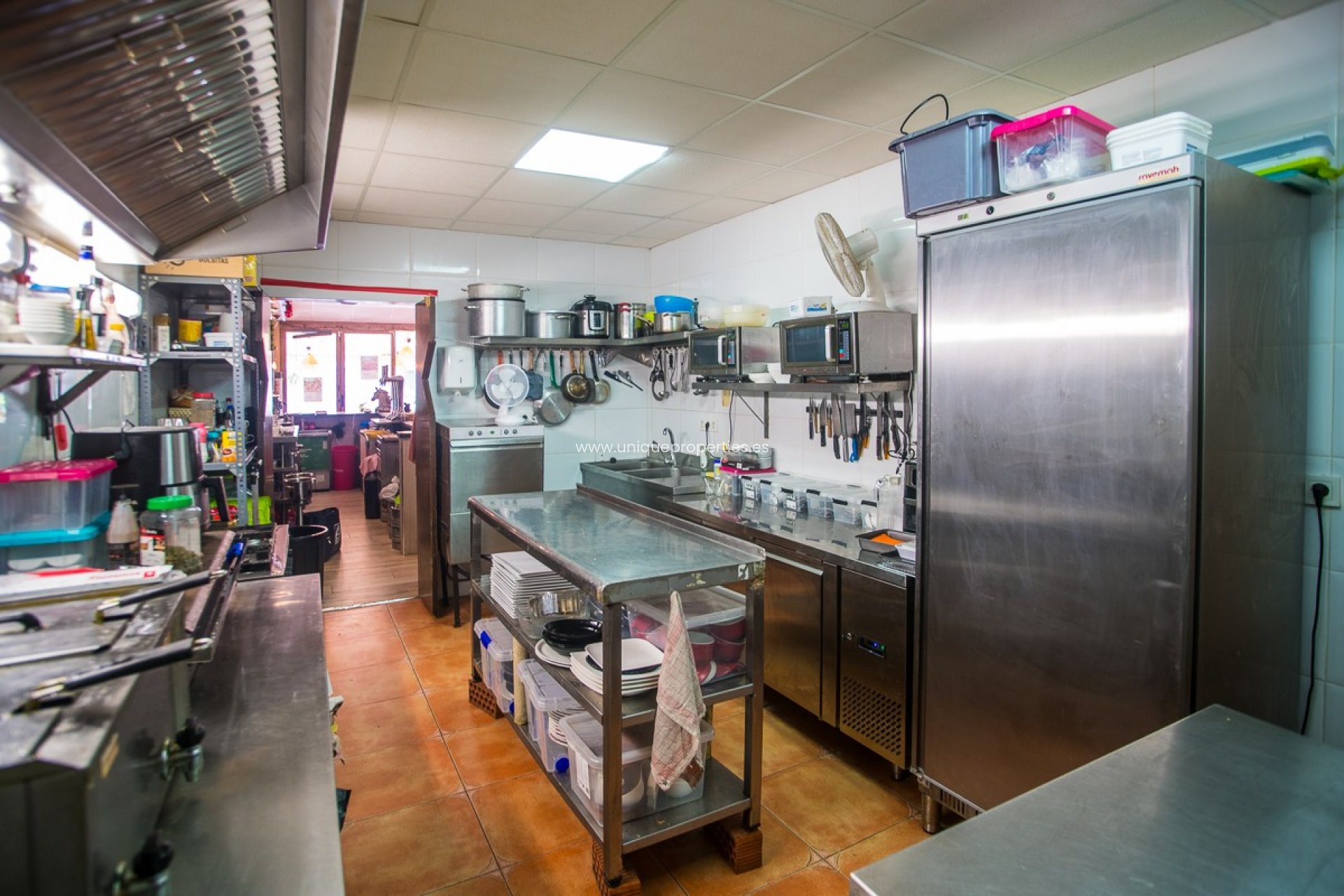Reventa - Local -
Orihuela - Los Balcones Y los Altos