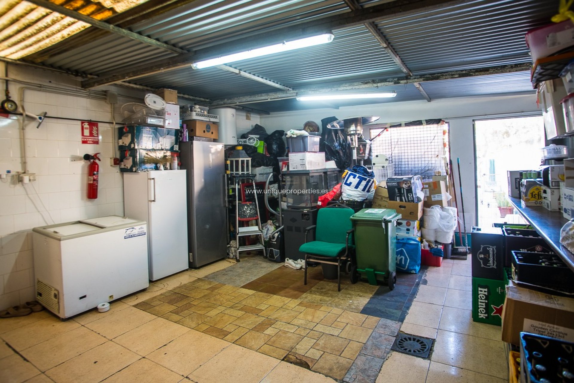 Reventa - Local -
Orihuela - Los Balcones Y los Altos