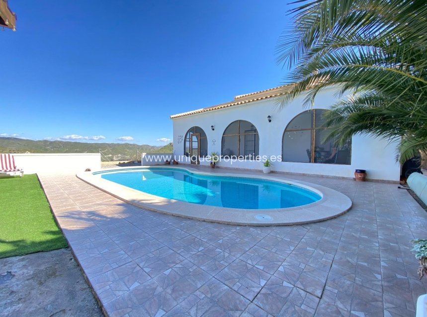 Reventa - Villa -
Albanchez