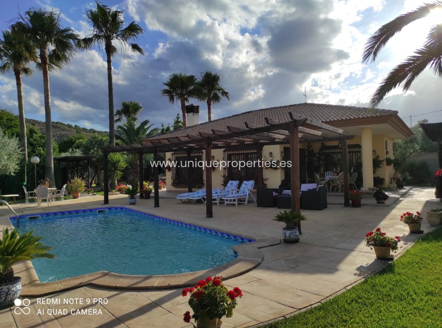 Reventa - Villa -
Armuna de Almanzora