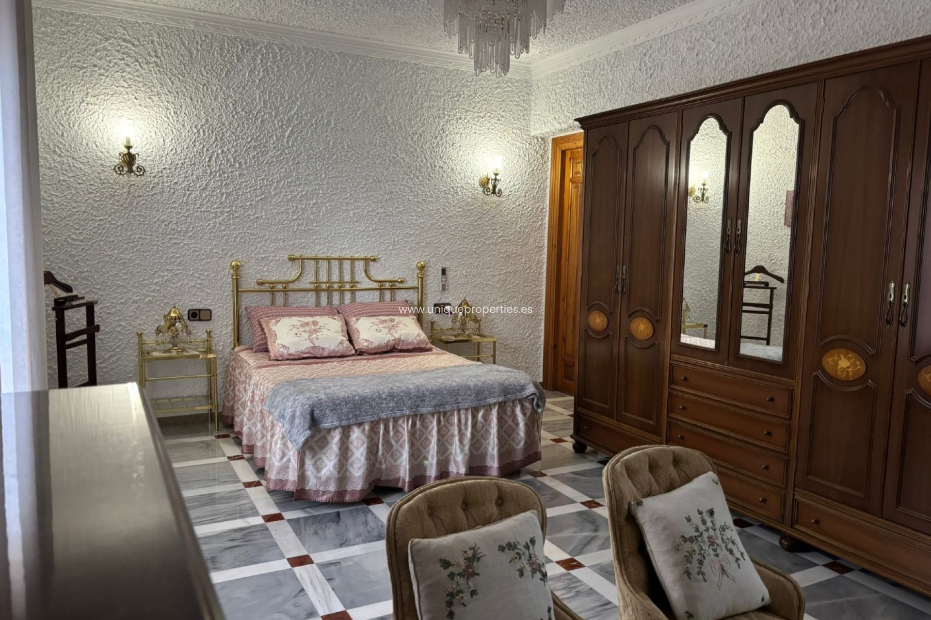 Reventa - Villa -
Cullar de Baza