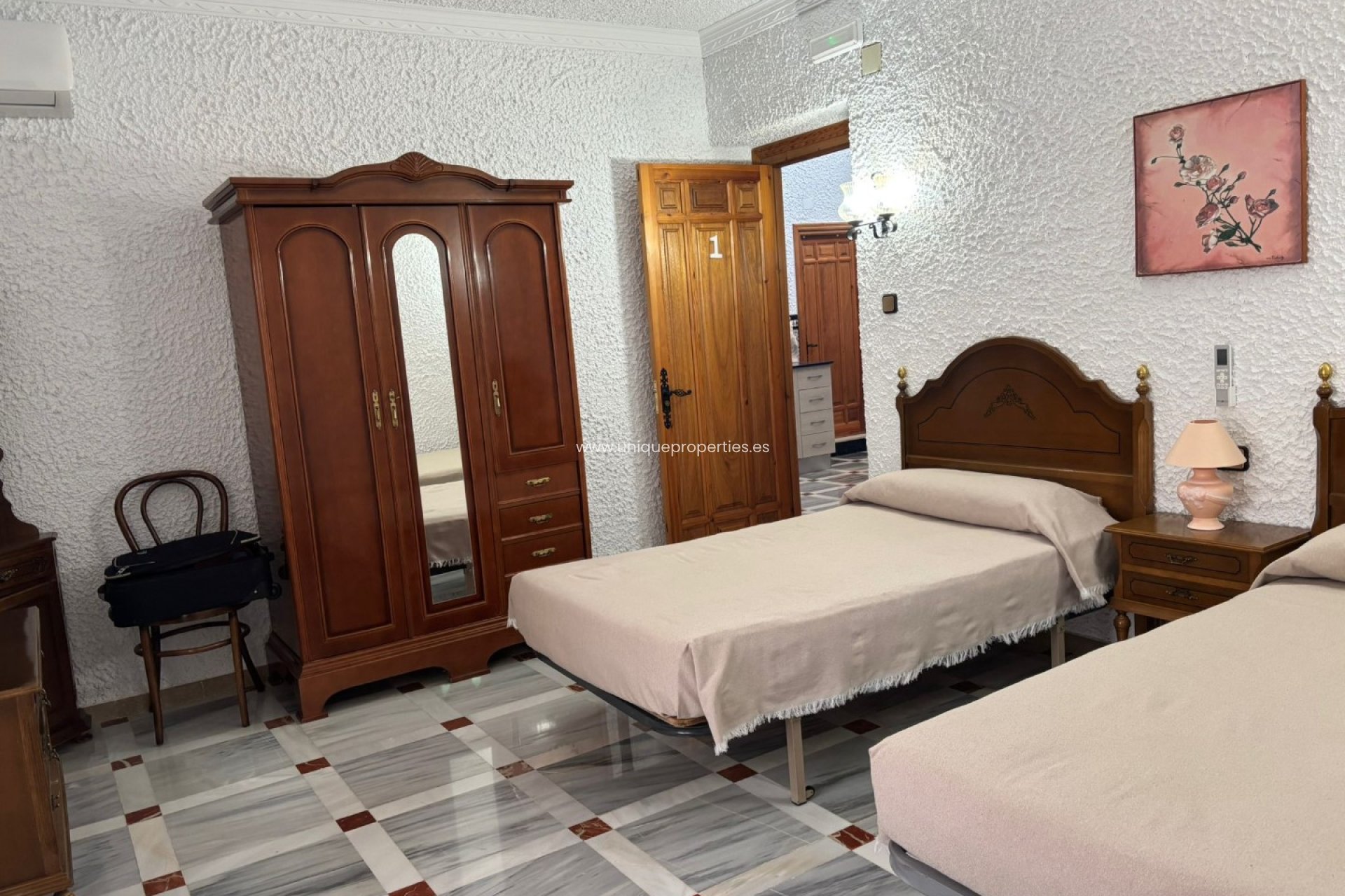 Reventa - Villa -
Cullar de Baza