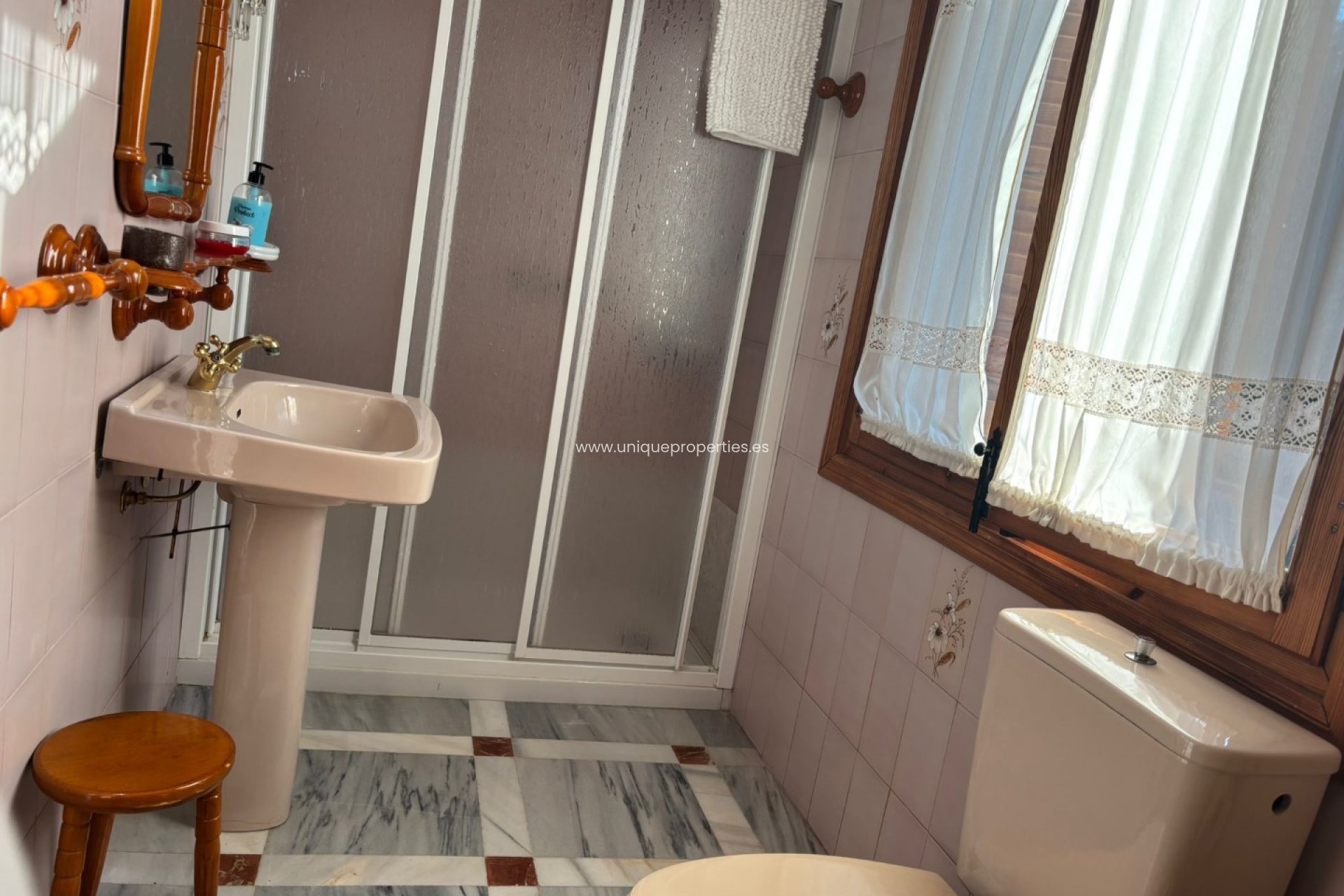 Reventa - Villa -
Cullar de Baza