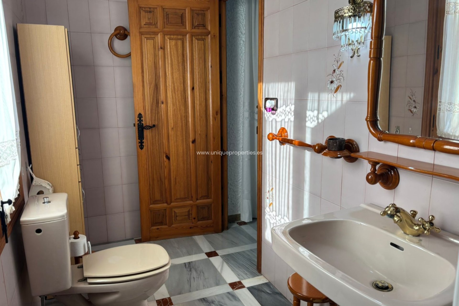 Reventa - Villa -
Cullar de Baza