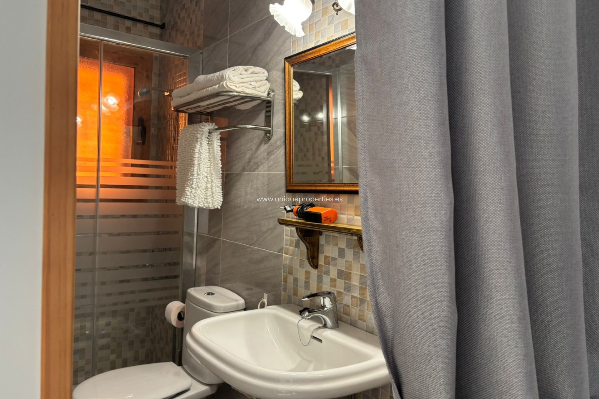 Reventa - Villa -
Cullar de Baza