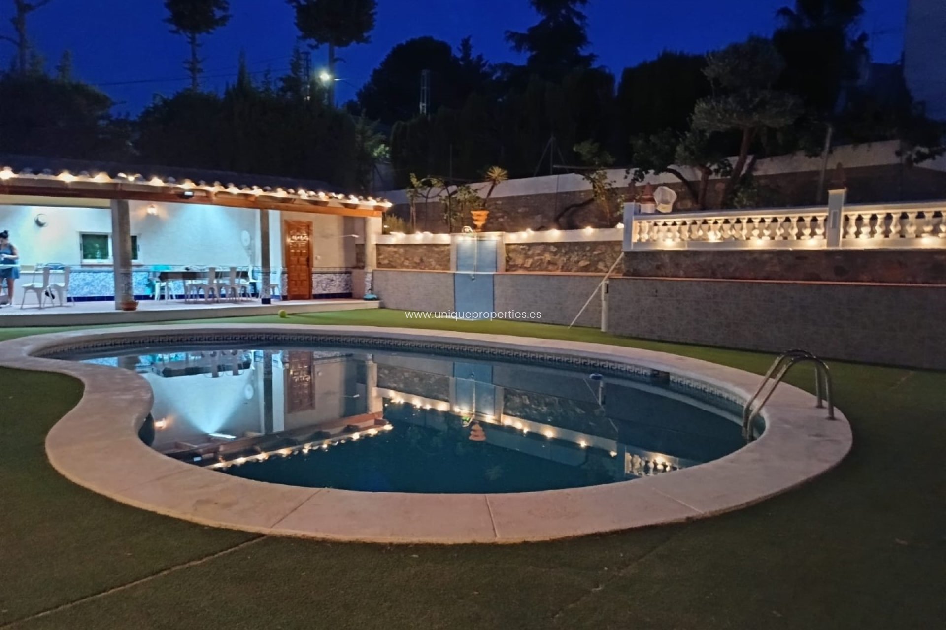 Reventa - Villa -
Cullar de Baza