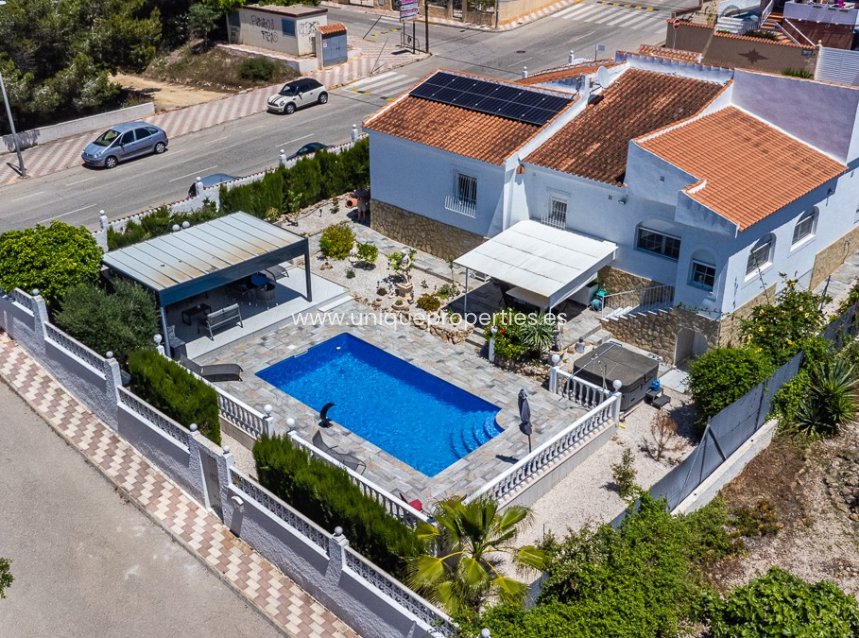 Reventa - Villa -
La Marina - LA MARINA