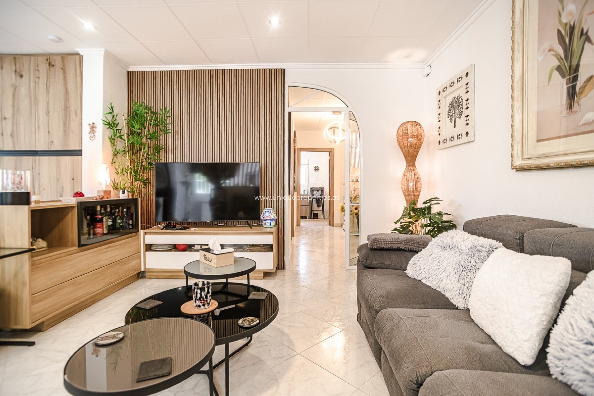 Reventa - Villa -
La Marina - LA MARINA