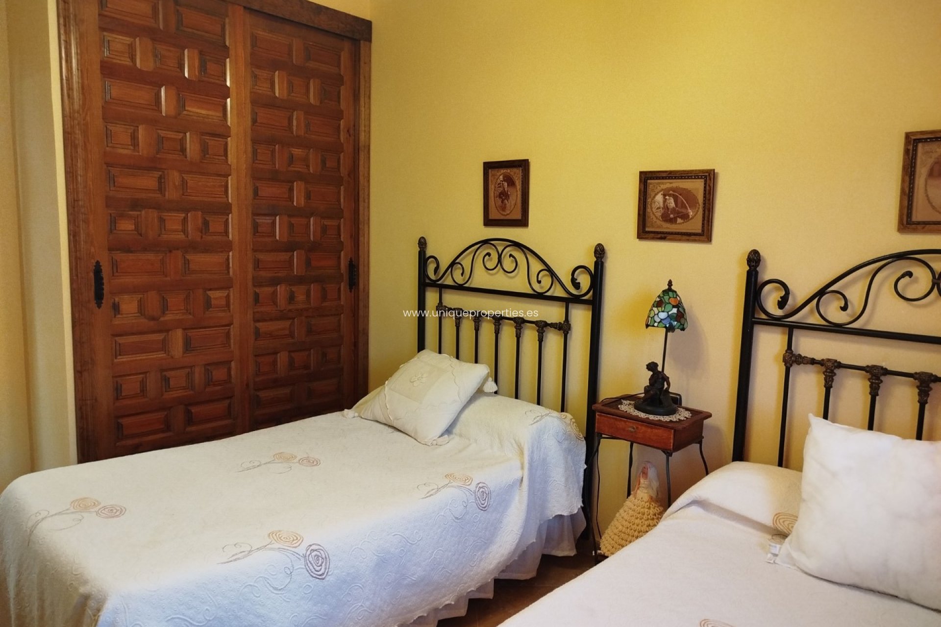 Reventa - Villa -
Macael