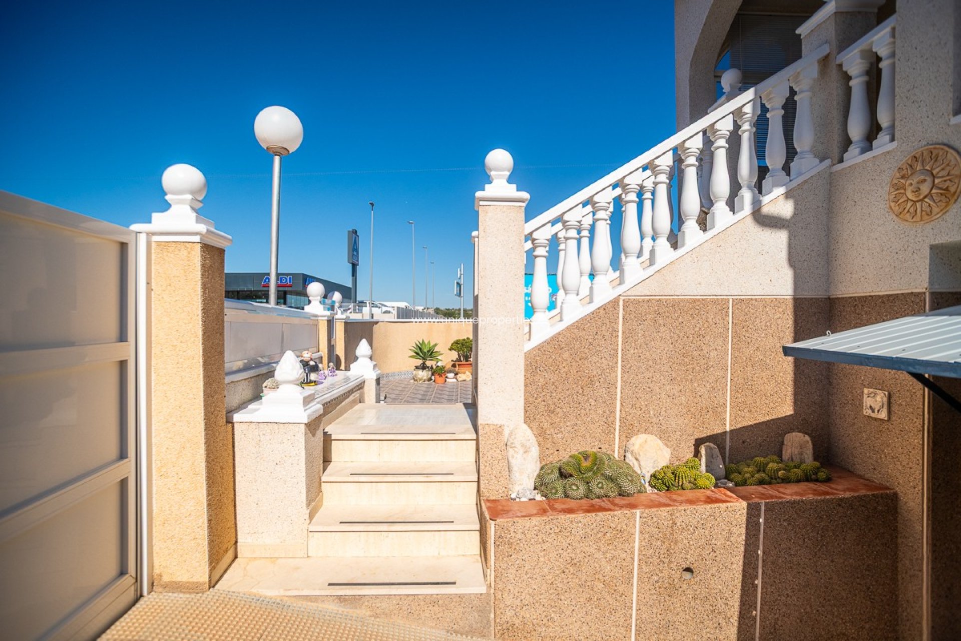 Reventa - Villa -
Orihuela Costa - Los Altos
