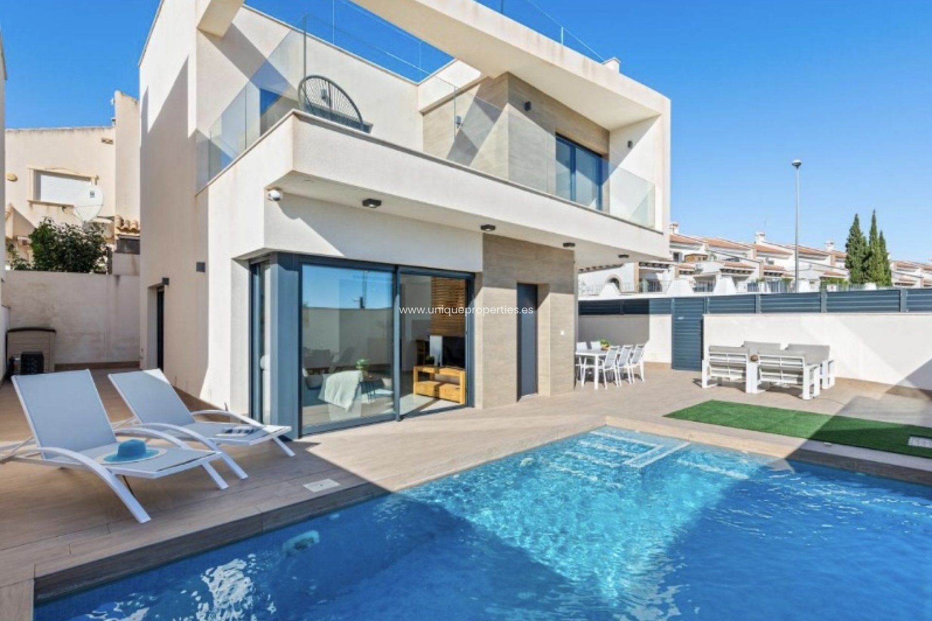 Reventa - Villa -
San Miguel de Salinas - Orihuela Costa