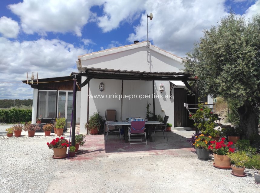Reventa - Villa -
Somontin