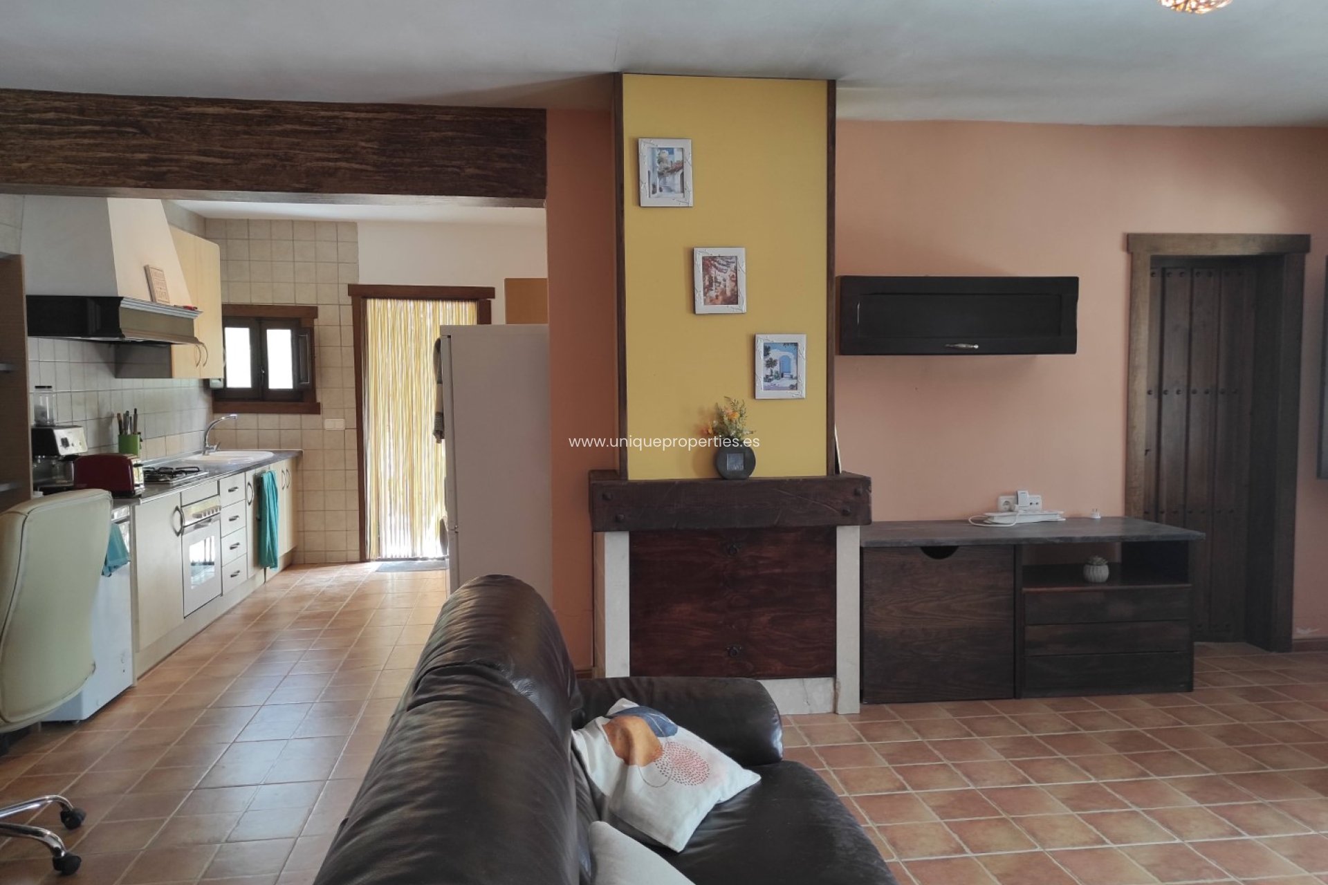 Reventa - Villa -
Somontin
