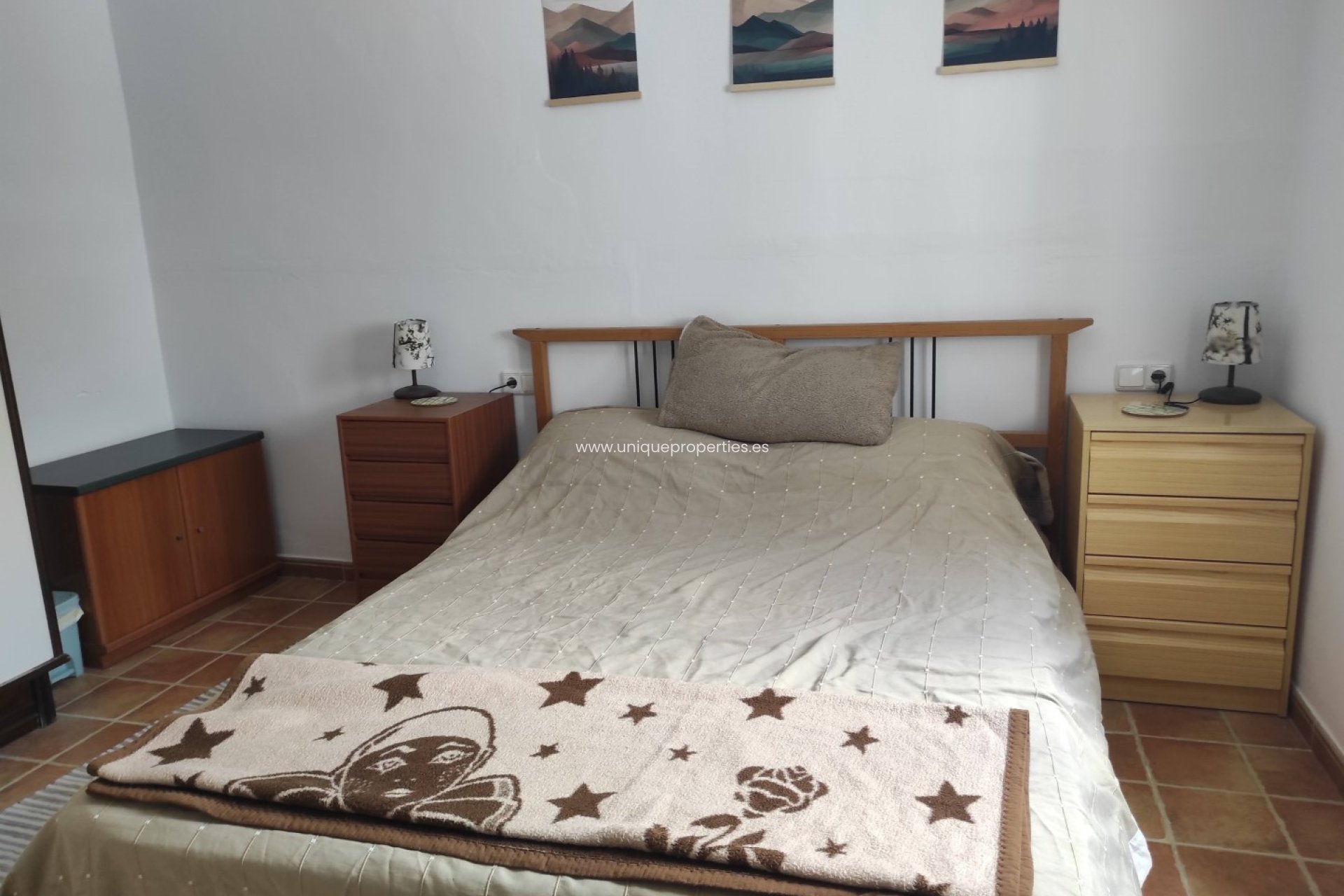 Reventa - Villa -
Somontin