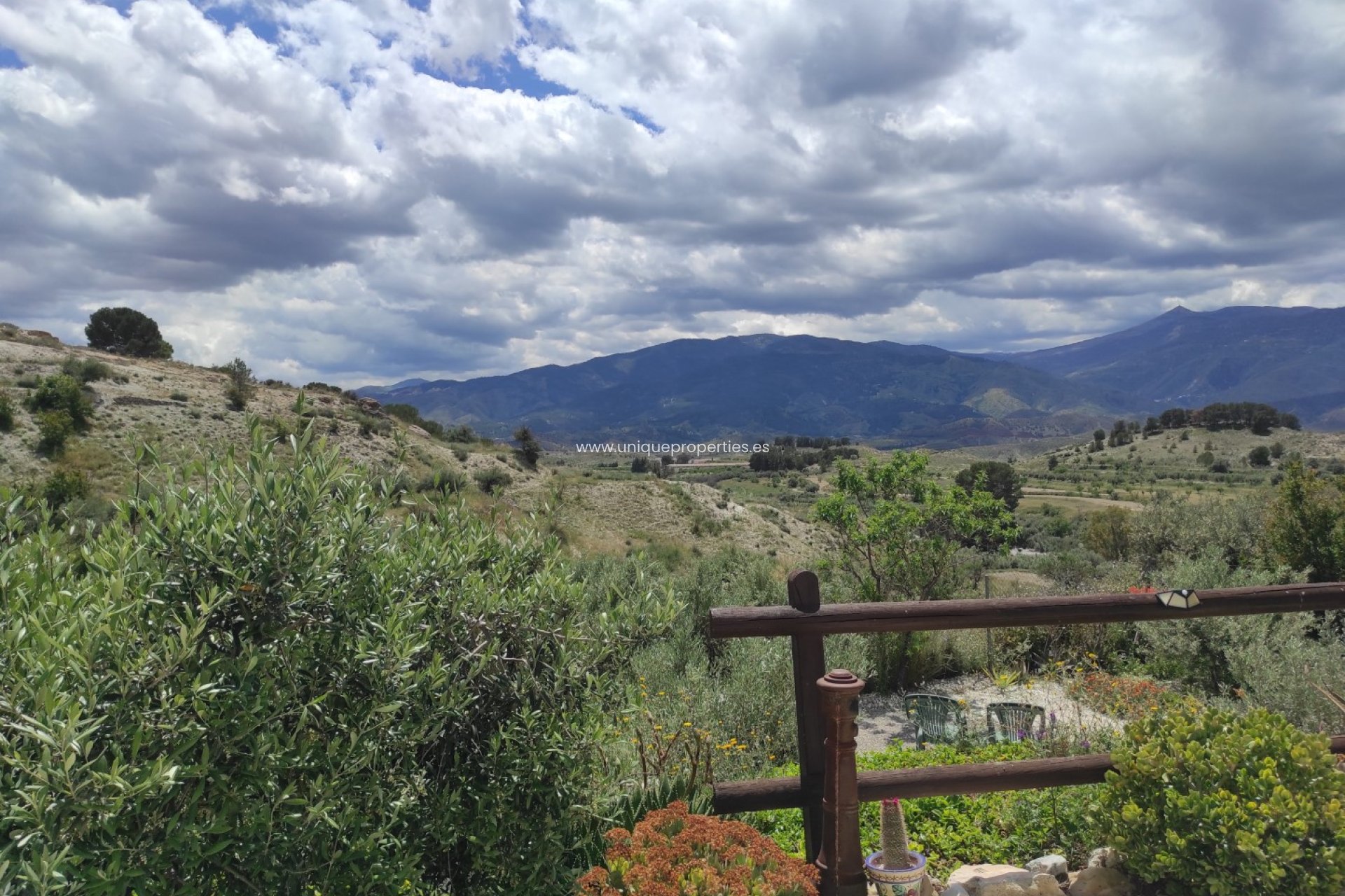 Reventa - Villa -
Somontin