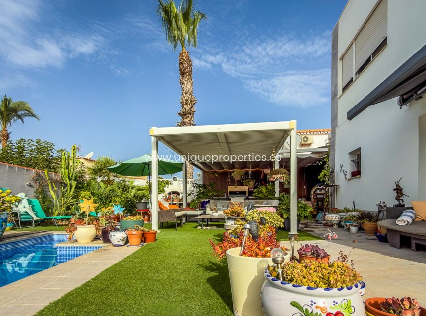Reventa - Villa -
Torrevieja - Torreta - Florida