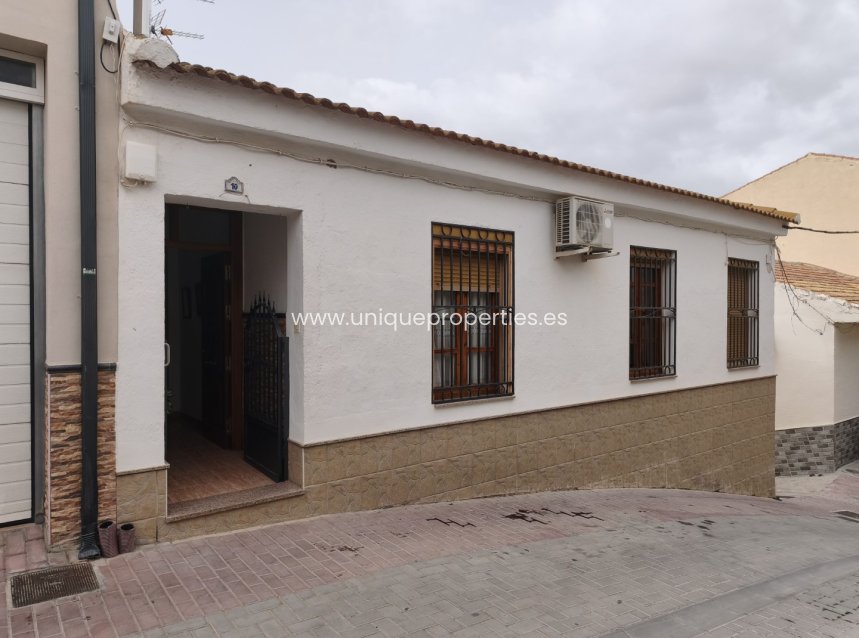 Reventa - Village House -
Caniles