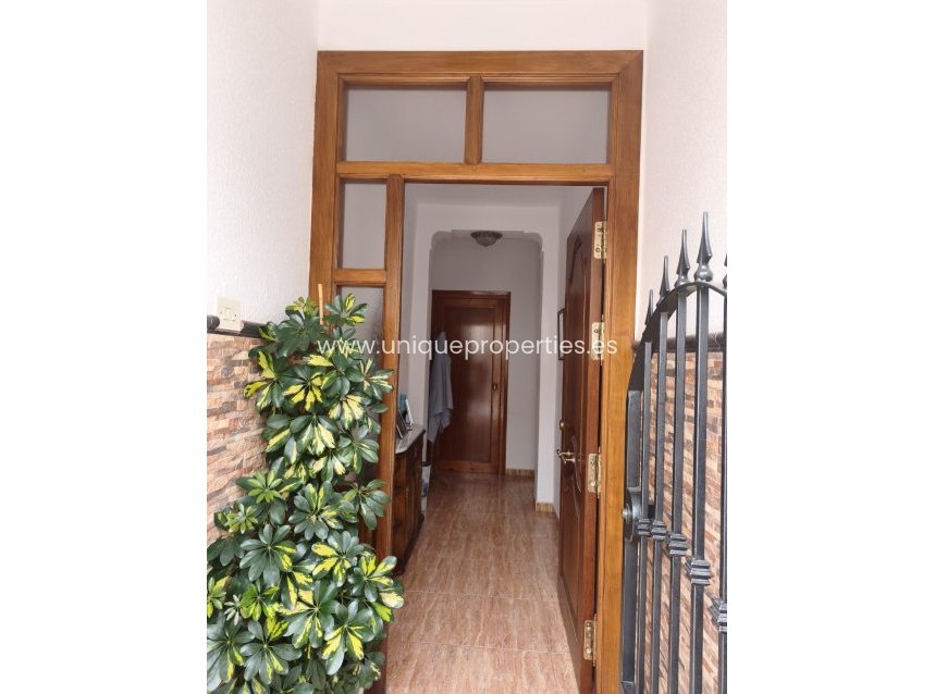 Reventa - Village House -
Caniles