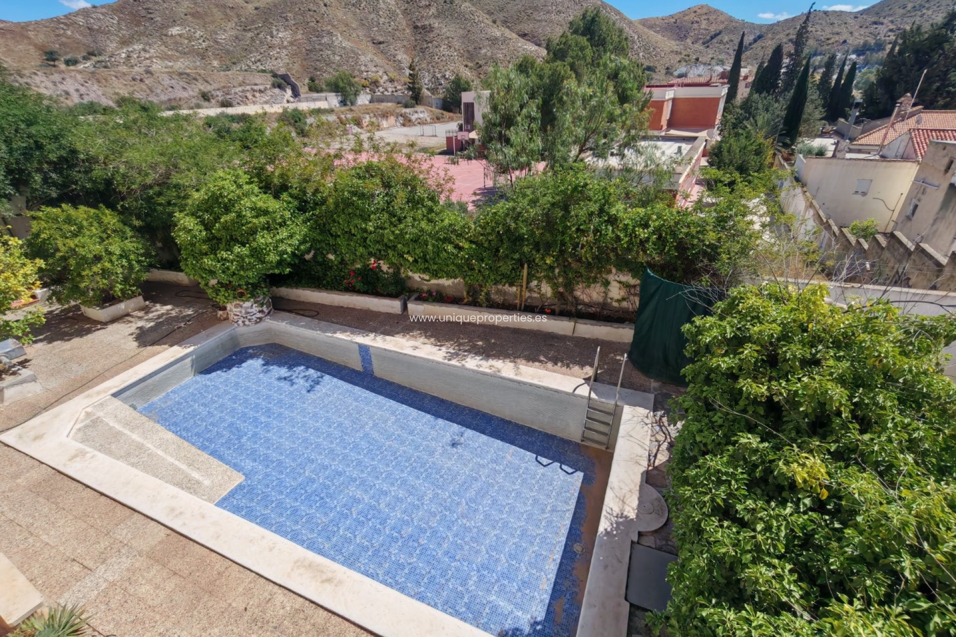 Reventa - Village House -
Cantoria