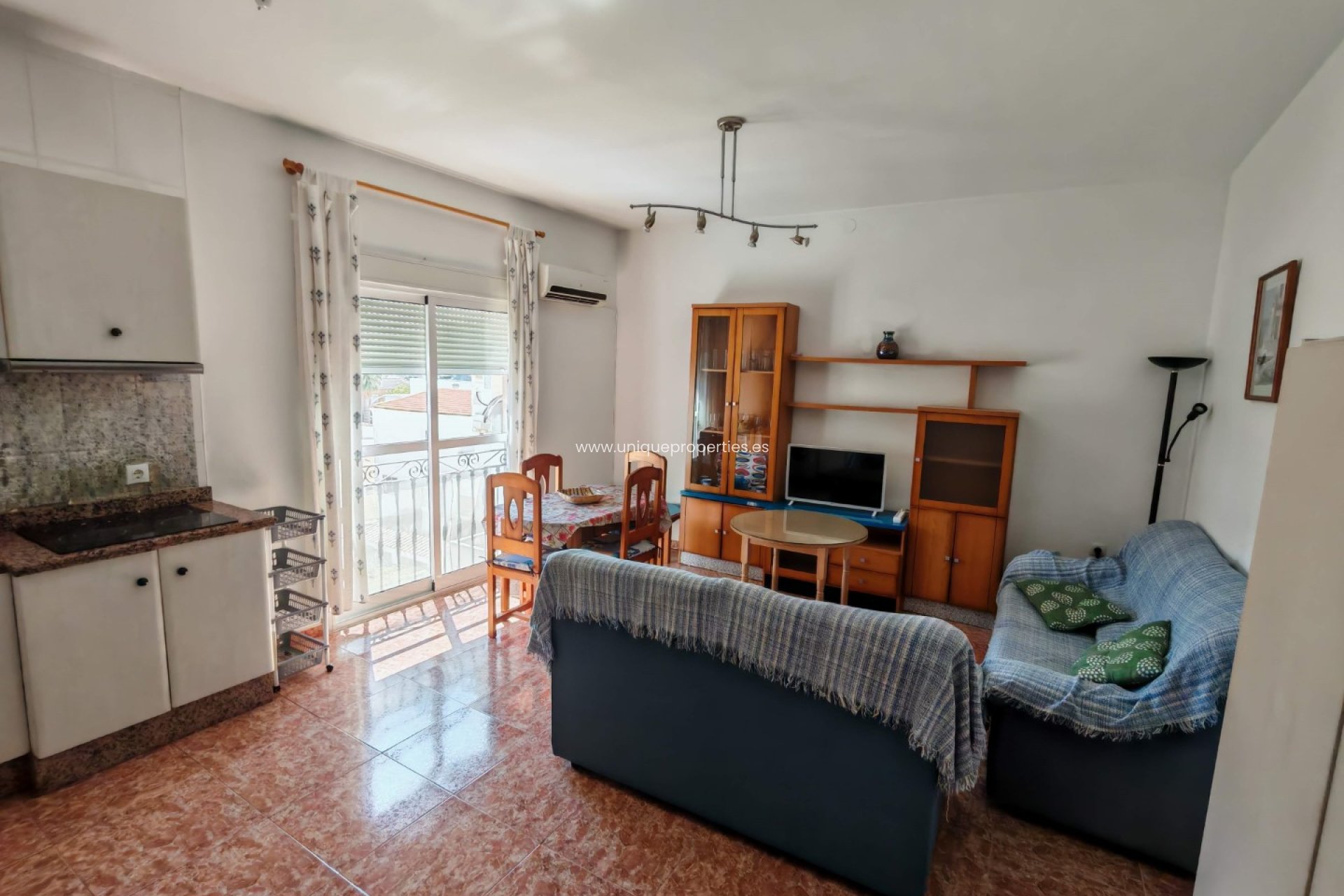 Reventa - Village House -
Cantoria