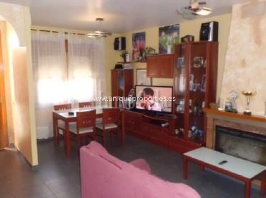 Reventa - Village House -
Cela