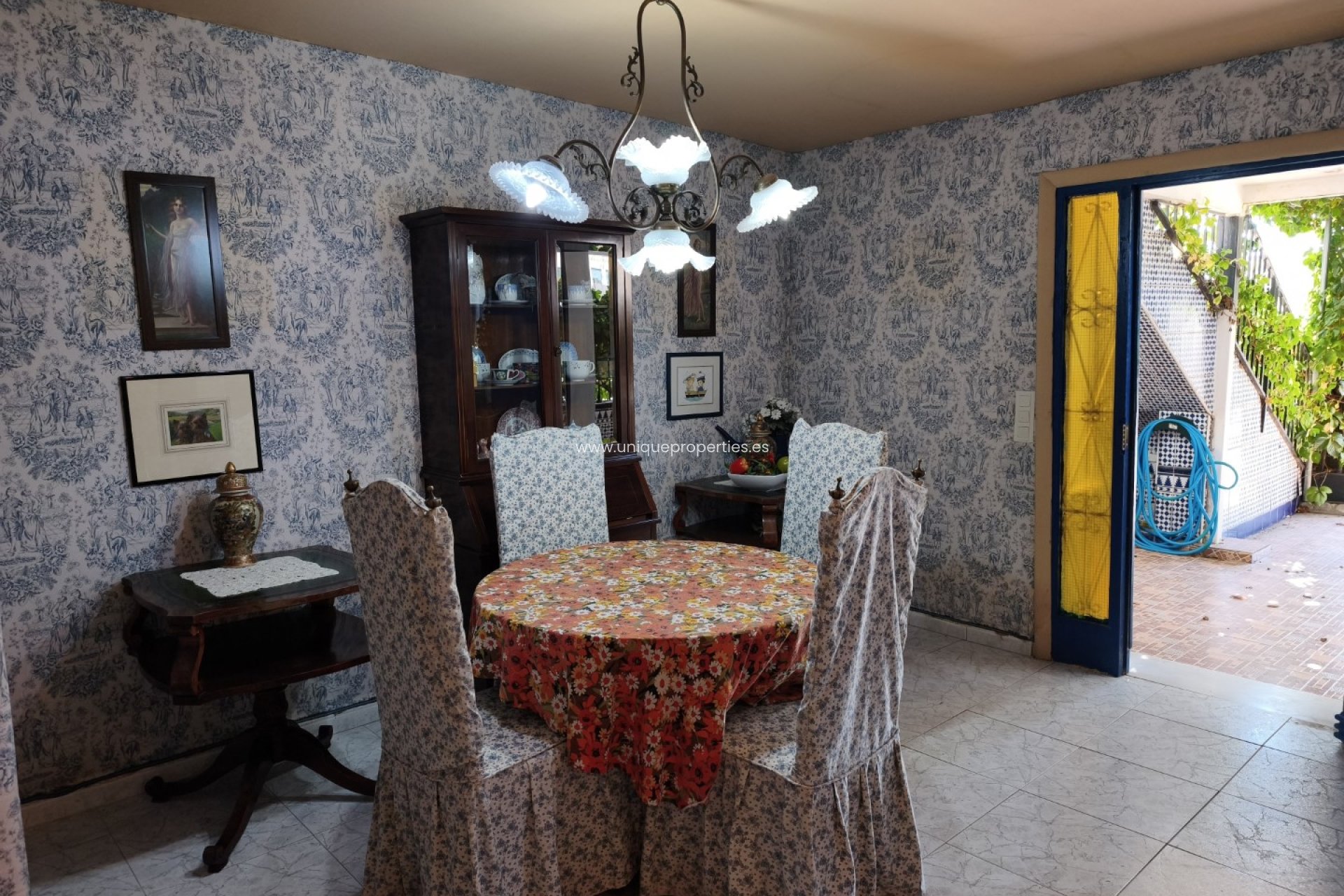 Reventa - Village House -
Cela