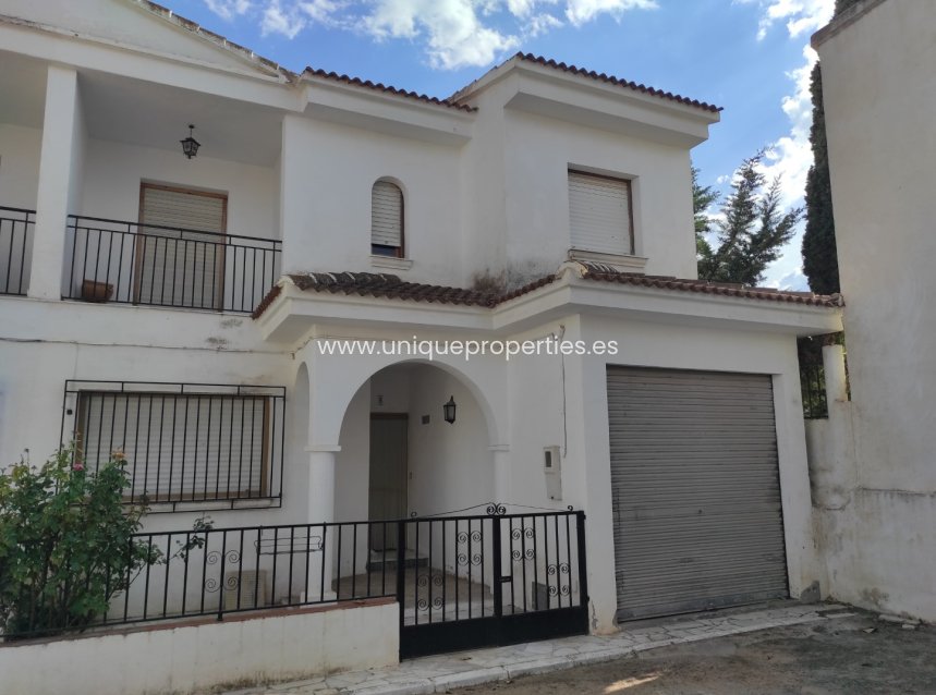 Reventa - Village House -
Cela