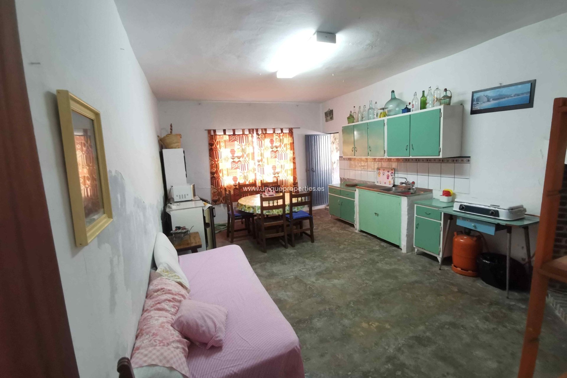 Reventa - Village House -
Cortes de Baza