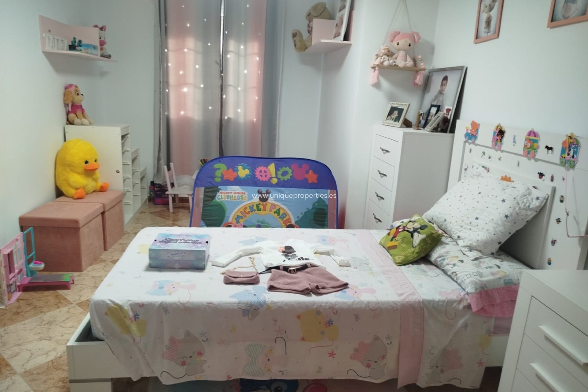 Reventa - Village House -
Fines