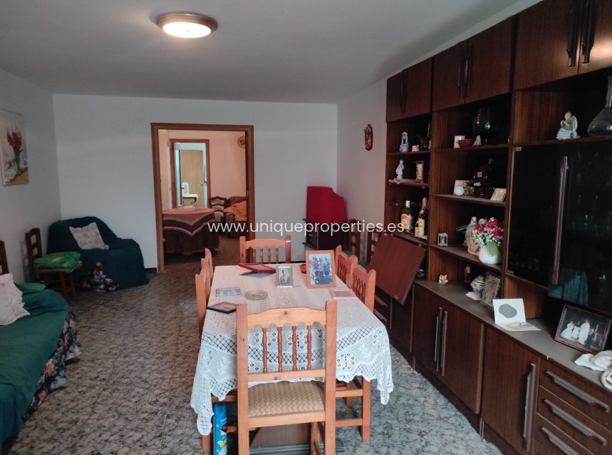 Reventa - Village House -
Higueral