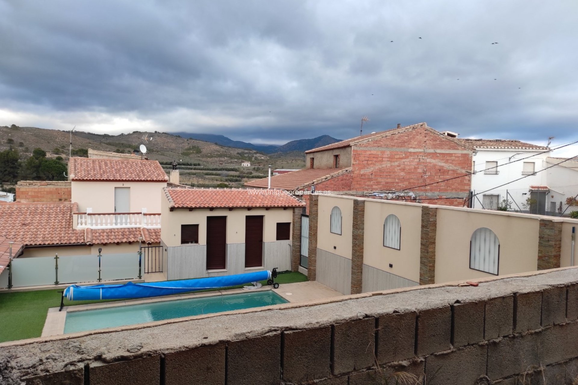 Reventa - Village House -
Higueral